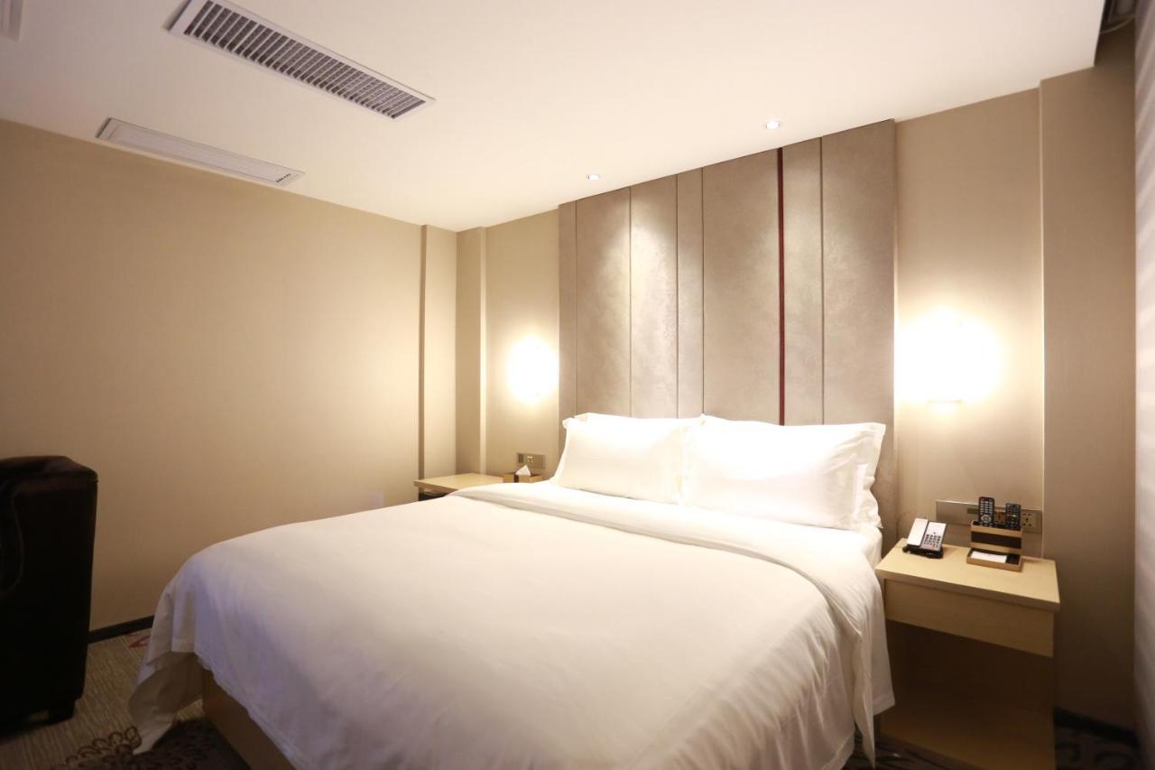 Lavande International Hotel Guangzhou Taikoo Hui Square Shipaiqiao Metro Station Branch - Free Shuttle Bus To Canton Fair Complex During Canton Fair Period & Free Vpn Internet Access Esterno foto