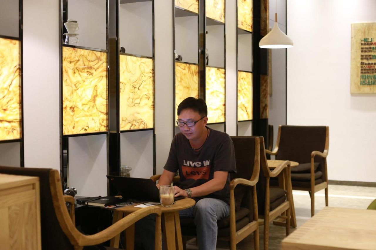 Lavande International Hotel Guangzhou Taikoo Hui Square Shipaiqiao Metro Station Branch - Free Shuttle Bus To Canton Fair Complex During Canton Fair Period & Free Vpn Internet Access Esterno foto